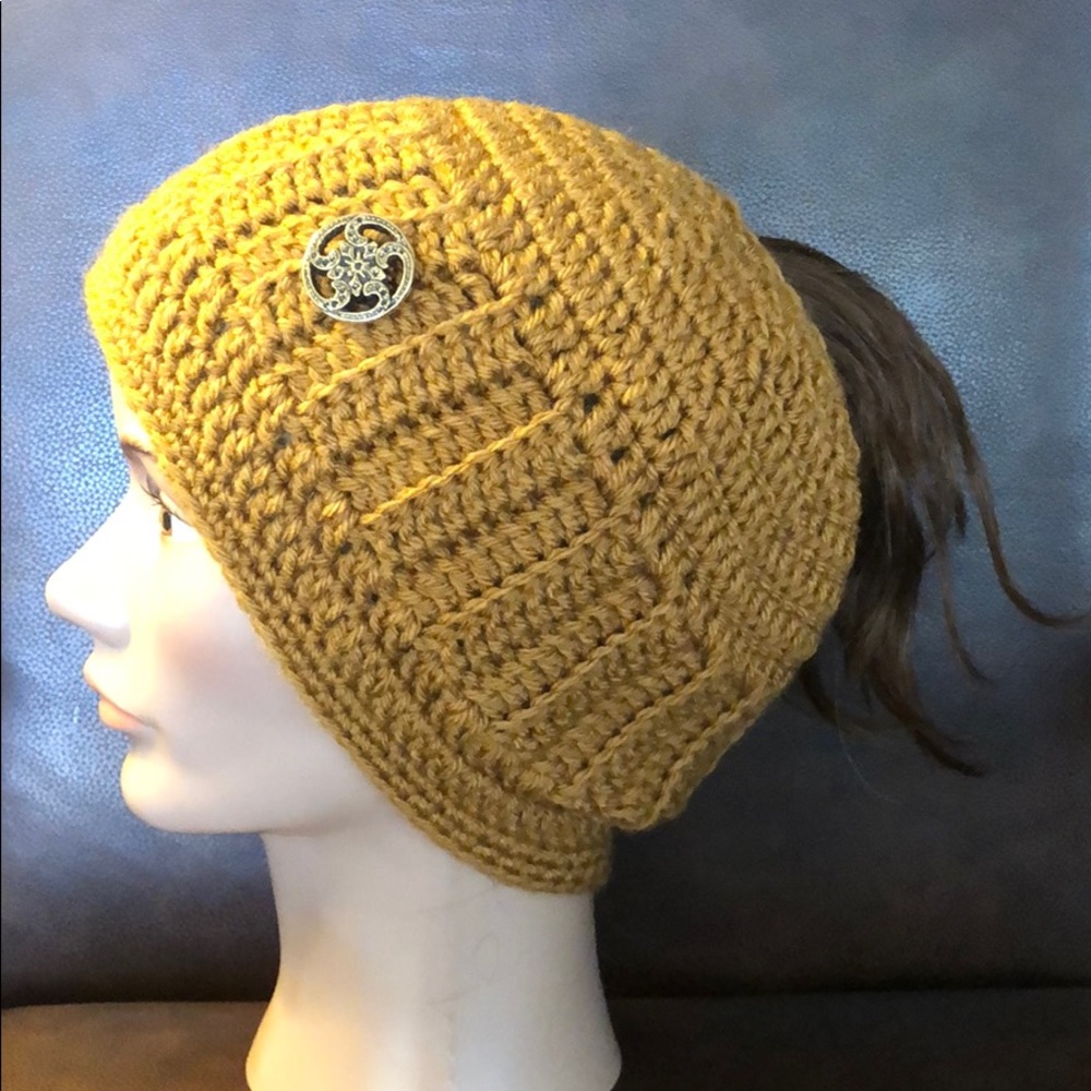 Ponytail winter beanie hat handmade